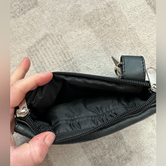 UNIK Women’s Leather Embroidered Motorcycle Clip On Bag NWT - Picture 5 of 8